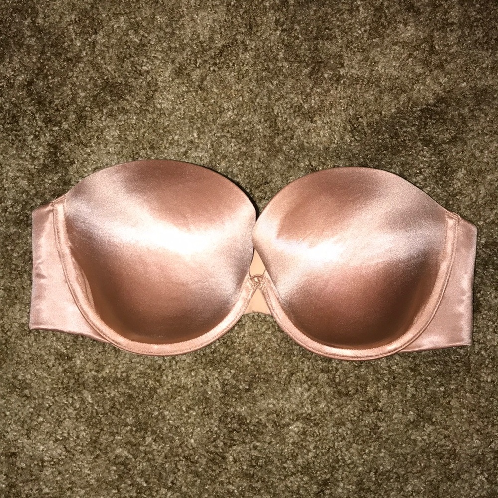 NWOT Victoria’s Secret strapless bra